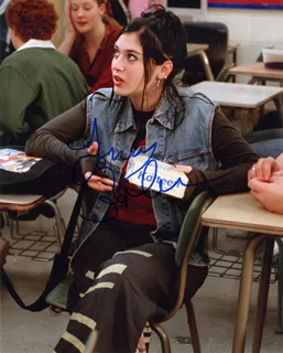 Lizzy Caplan autograph