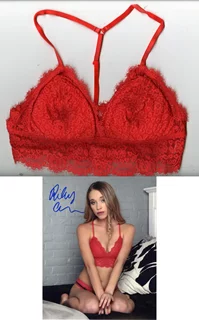 Riley Anne autograph