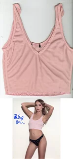 Riley Anne autograph