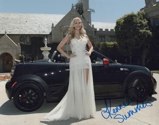 Kennedy Summers autograph