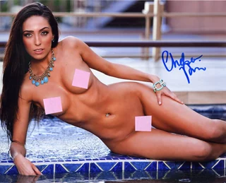 Chelsea Pereira autograph