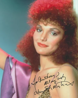 Mary Elizabeth Mastrantonio autograph