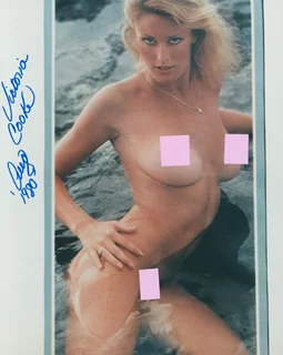 Victoria Cooke autograph