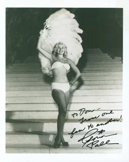 Gloria Pall autograph