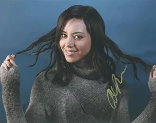 Aubrey Plaza autograph