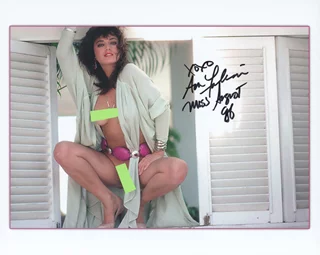 Ava Fabian autograph