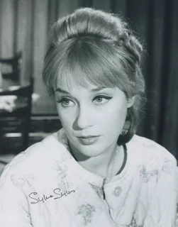 Sylvia Syms autograph