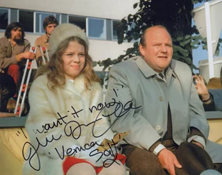 Julie Dawn Cole autograph