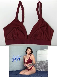 Leslie Kay autograph