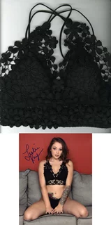 Leslie Kay autograph