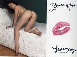 Leslie Kay autograph