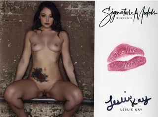 Leslie Kay autograph