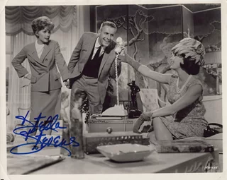 Stella Stevens autograph