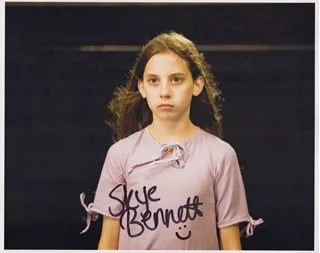 Skye Bennett autograph