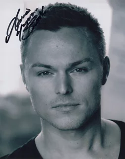 Andrew Hayden-Smith autograph