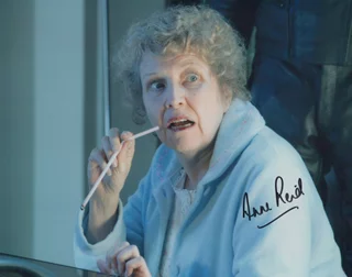 Anne Reid autograph