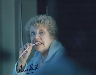 Anne Reid autograph