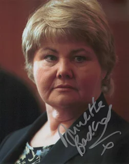 Annette Badland autograph