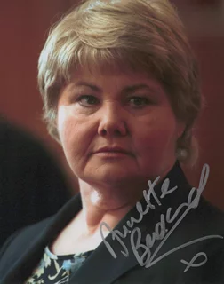 Annette Badland autograph