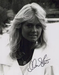 Mary Stavin autograph