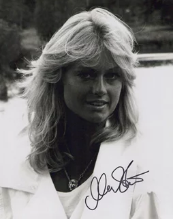 Mary Stavin autograph