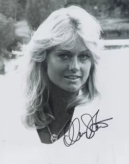 Mary Stavin autograph