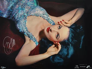 Dita Von Teese autograph