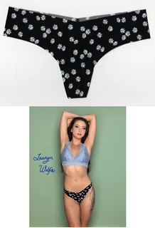 Lauryn Wolfe autograph