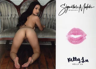 Kelly Lu autograph
