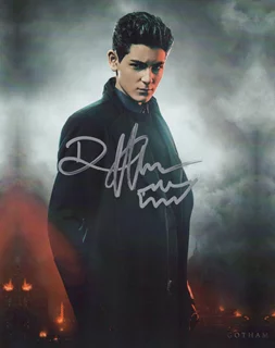 David Mazouz autograph