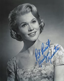 Pat Priest autograph