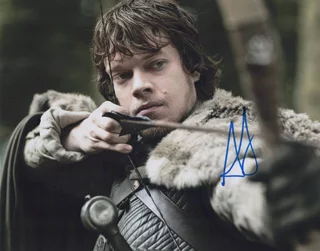 Alfie Allen autograph