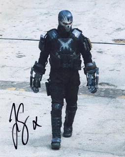 Frank Grillo autograph