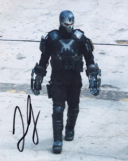 Frank Grillo autograph