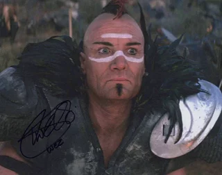 Vernon Wells autograph