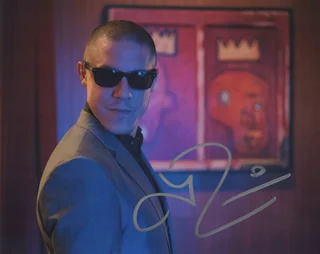 Theo Rossi autograph