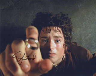 Elijah Wood autograph