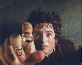 Elijah Wood autograph