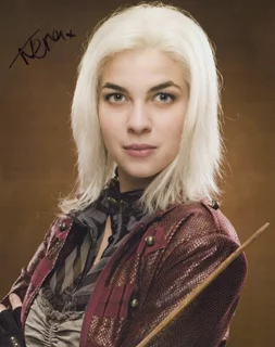 Natalia Tena autograph