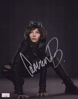 Camren Bicondova autograph