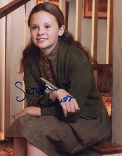 Sarah Ramos autograph