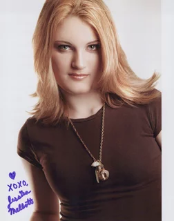 Jessica Mellott autograph