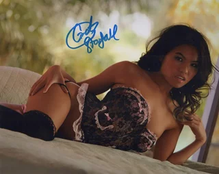 Cindy Starfall autograph