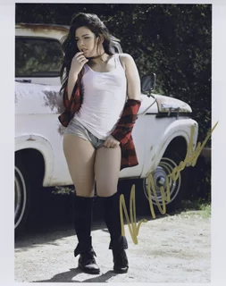 Kimber Woods autograph