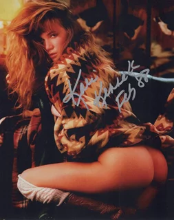 Kari Kennell autograph