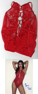 Daniella Vioti autograph