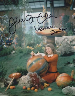 Julie Dawn Cole autograph