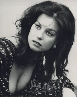 Lana Wood autograph
