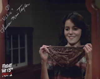 Lauren-Marie Taylor autograph