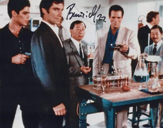 Benicio Del Toro autograph